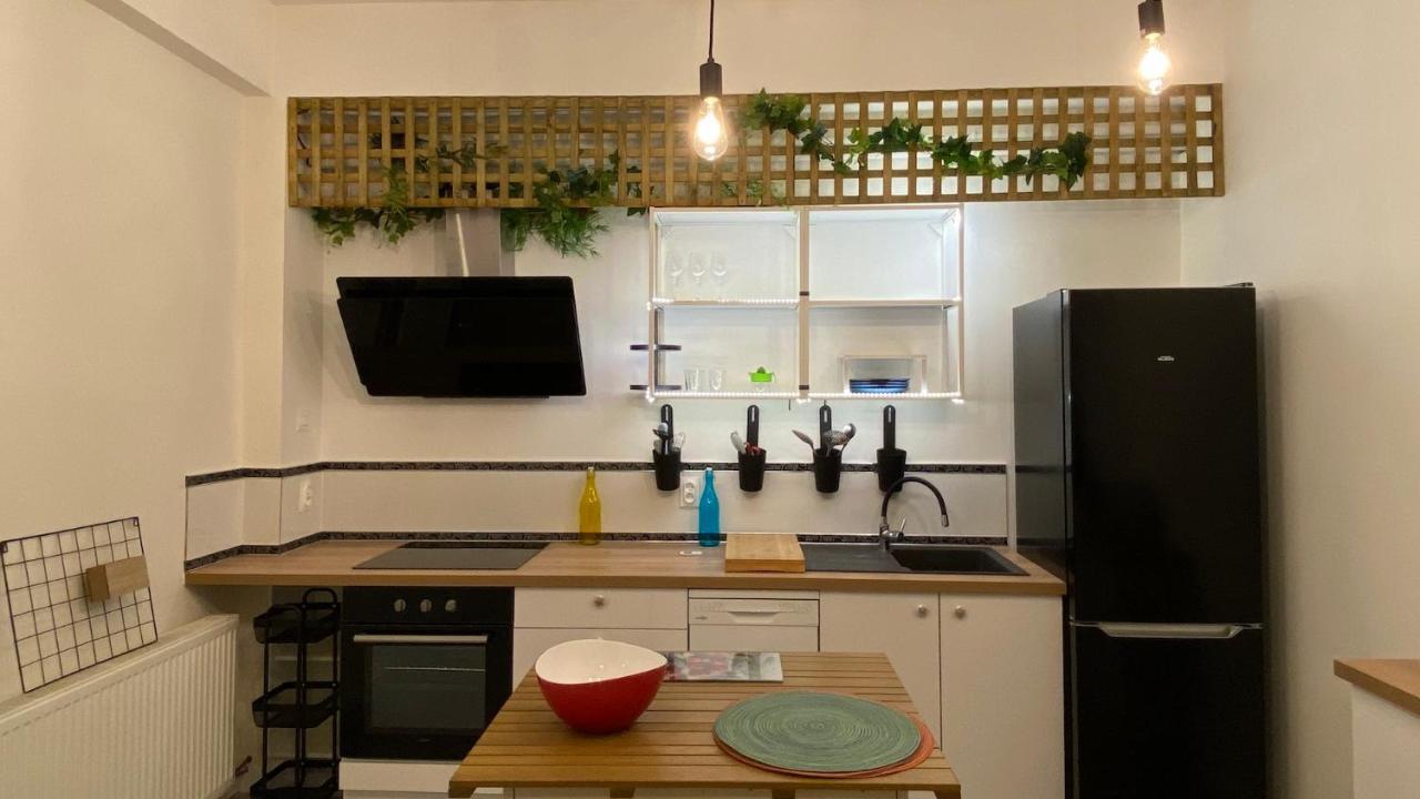 La Maison D'angelique: Gare-adjacent Colocation With Fiber & Netflix Homestay *