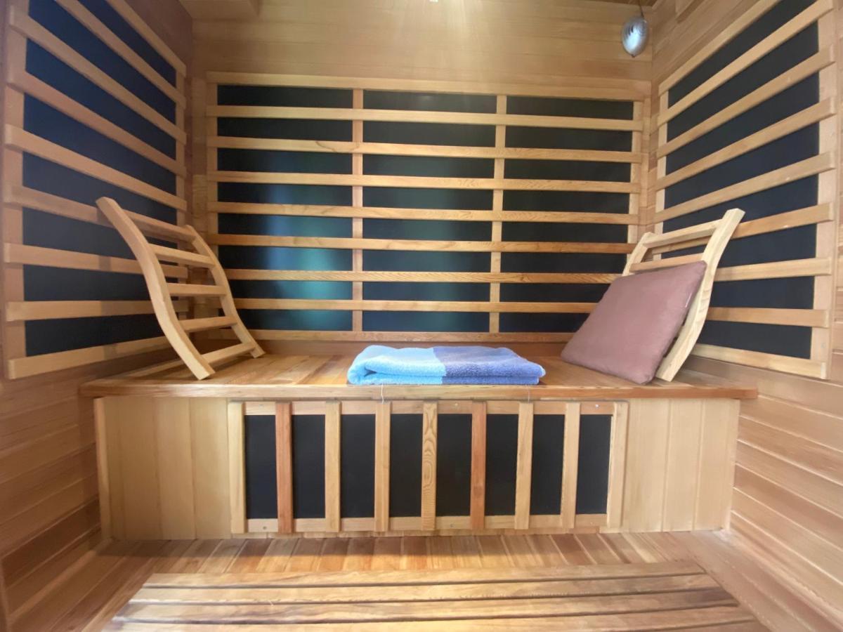 La Maison D'angelique: Gare-adjacent Colocation With Fiber & Netflix Homestay Niort