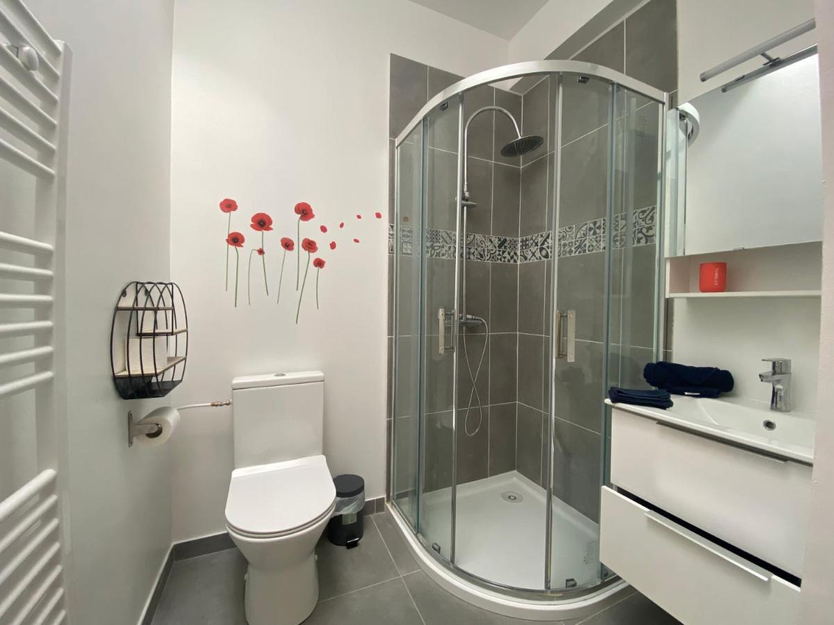 La Maison D'angelique: Gare-adjacent Colocation With Fiber & Netflix