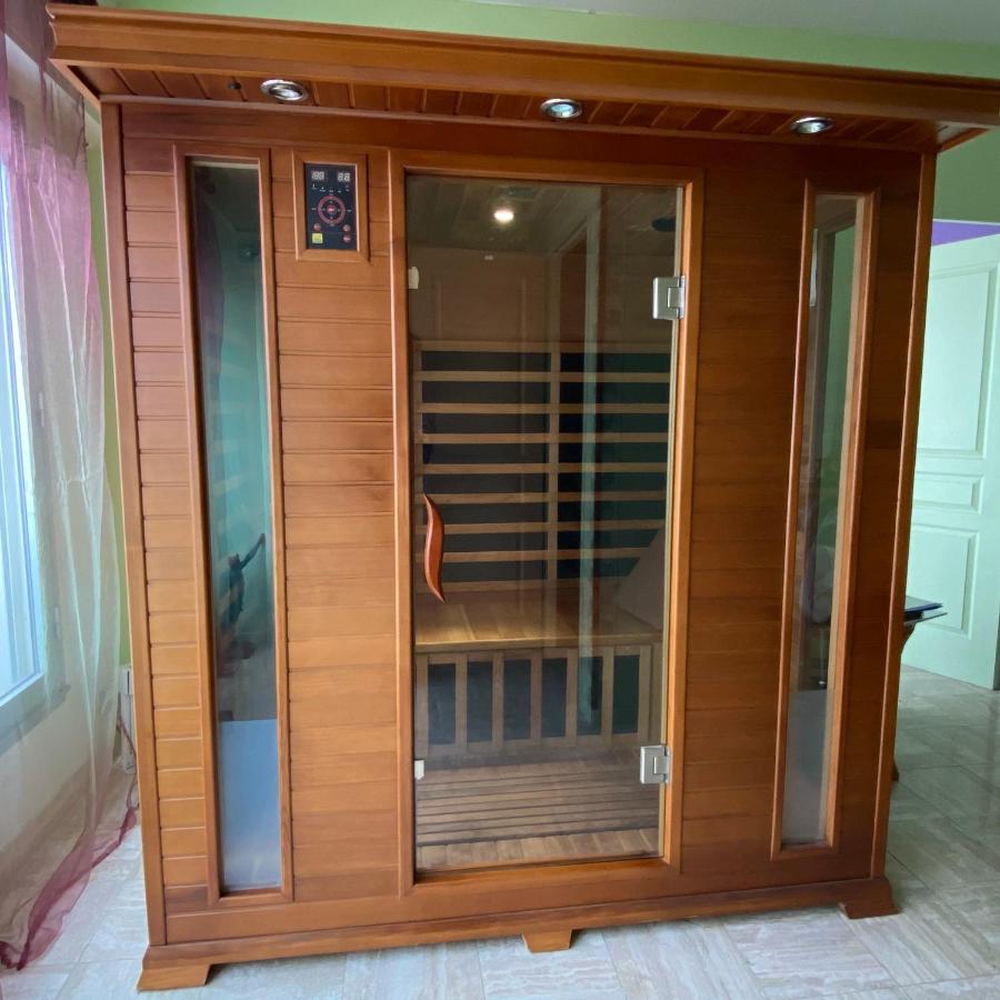 La Maison D'angelique: Gare-adjacent Colocation With Fiber & Netflix Homestay Niort