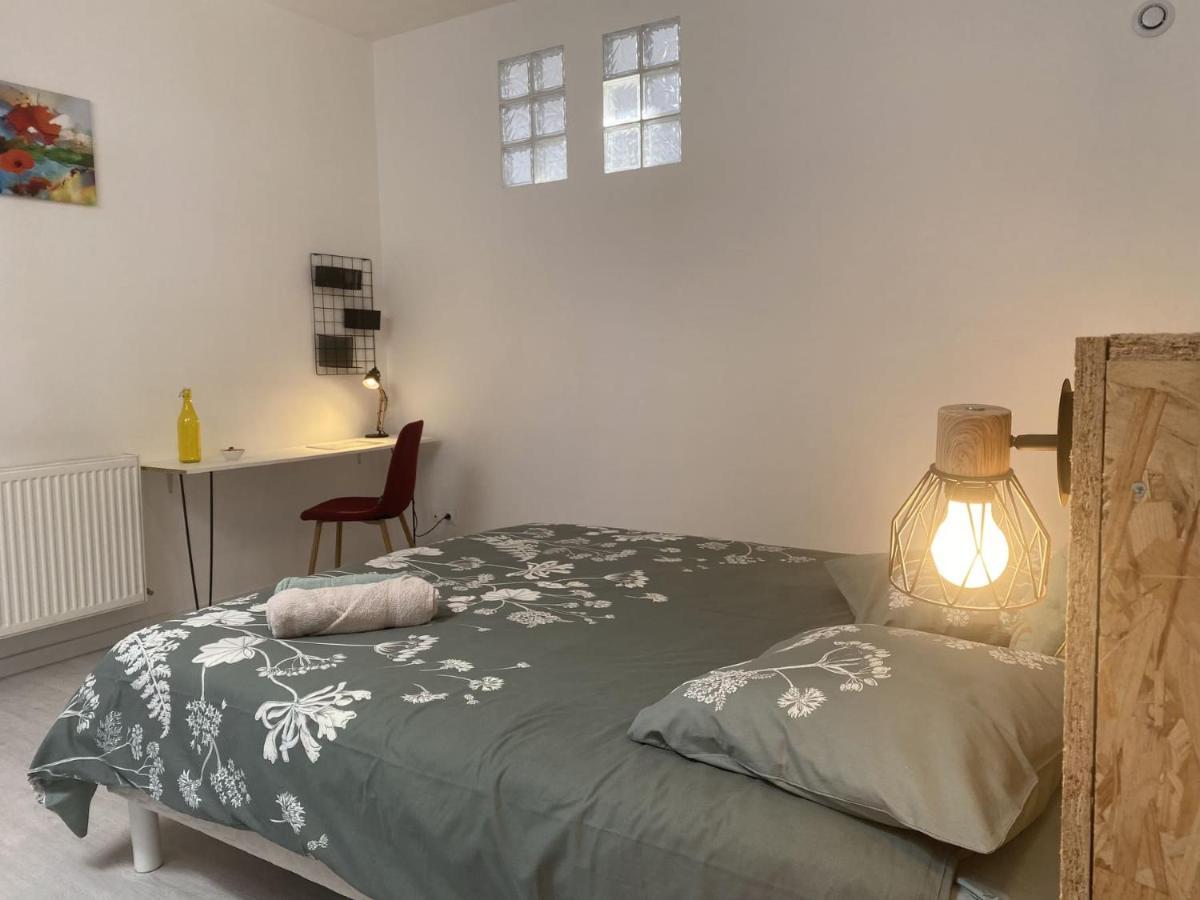La Maison D'angelique: Gare-adjacent Colocation With Fiber & Netflix * Niort